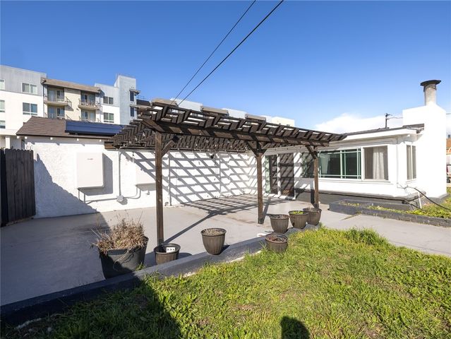 5518 W 117th Street, Hawthorne, CA 90304