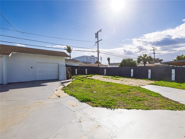 5518 W 117th Street, Hawthorne, CA 90304