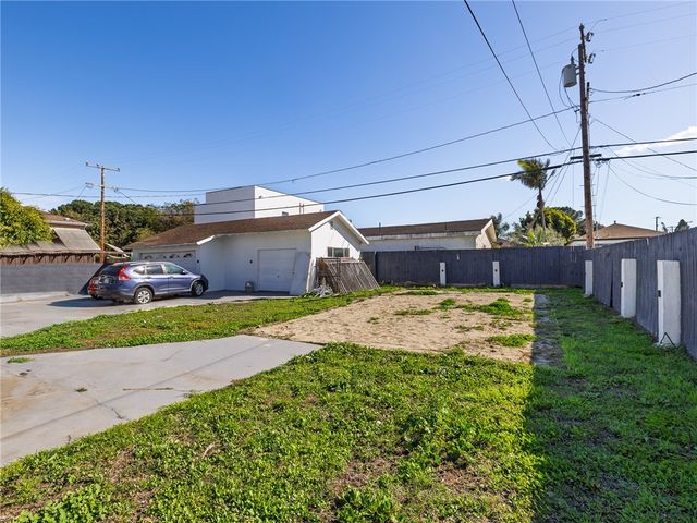5518 W 117th Street, Hawthorne, CA 90304
