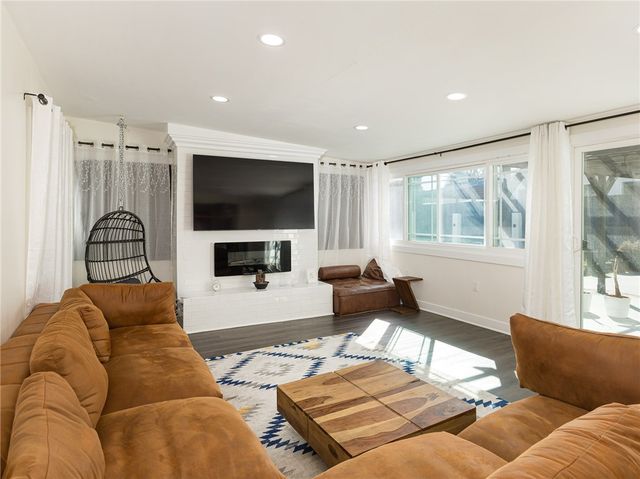 5518 W 117th Street, Hawthorne, CA 90304