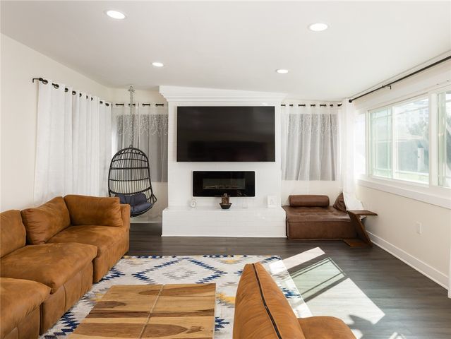 5518 W 117th Street, Hawthorne, CA 90304
