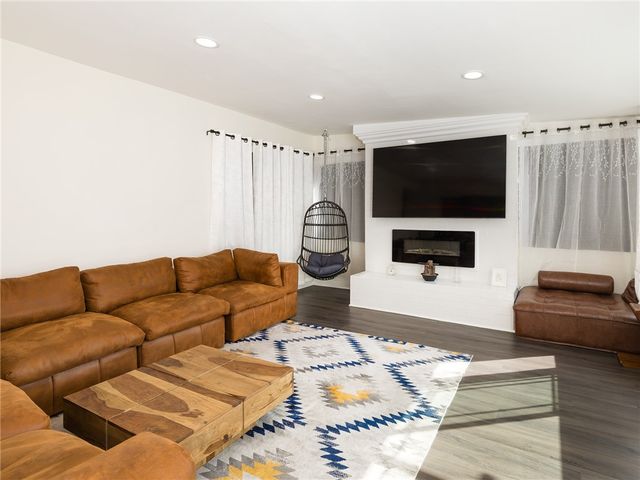 5518 W 117th Street, Hawthorne, CA 90304