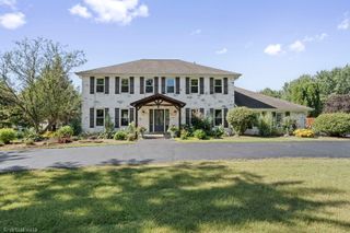 6N066 Chambellan Lane, Wayne, IL 60184