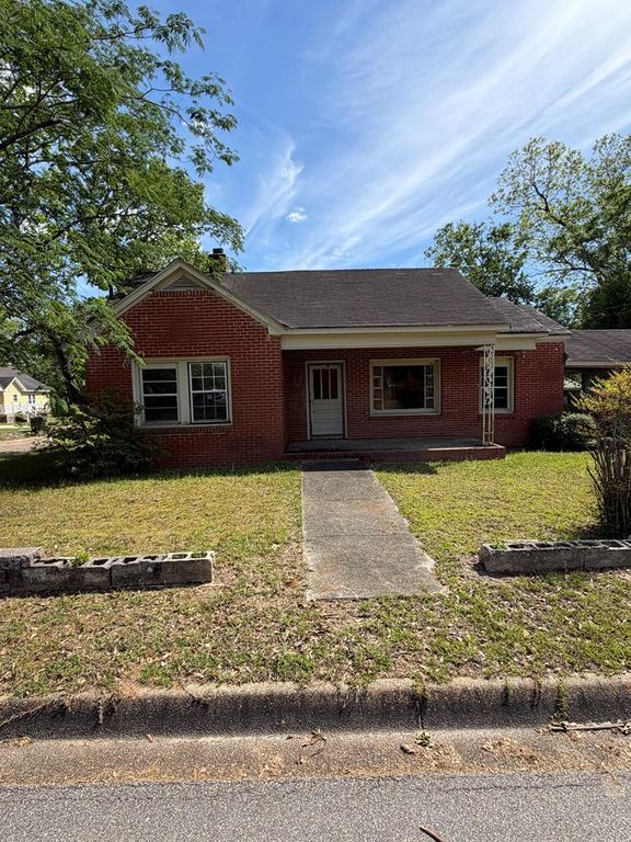 1222 E Adams, Dothan, AL 36303