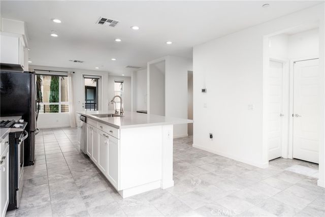 2850 N Glassell St, Orange, CA 92865