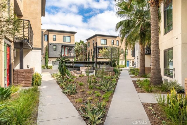 2850 N Glassell St, Orange, CA 92865