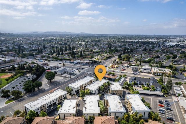 2850 N Glassell St, Orange, CA 92865