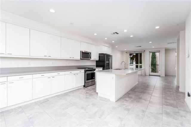 2850 N Glassell St, Orange, CA 92865