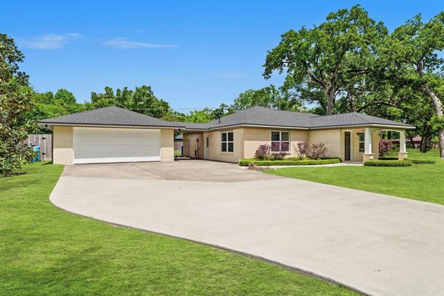 12118 Oralia Drive, Houston, TX 77065