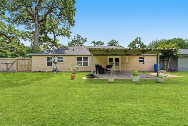 12118 Oralia Drive, Houston, TX 77065