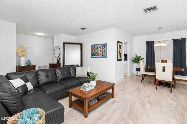 875 Homey Place NE, Palm Bay, FL 32907