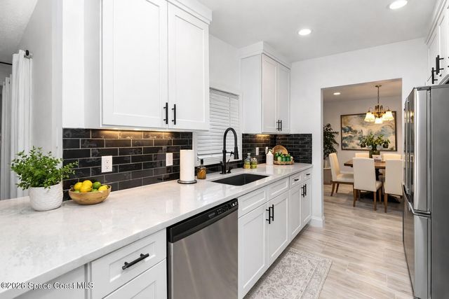 875 Homey Place NE, Palm Bay, FL 32907