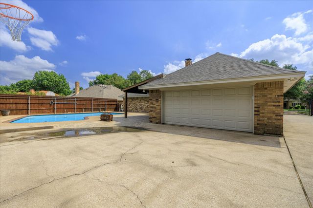 7324 Bramblewood Road, Fort Worth, TX 76133