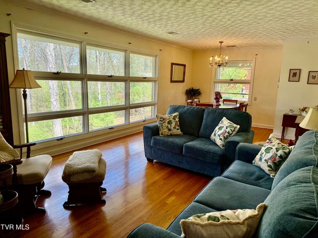 408 Forest Hills Drive, Kingsport, TN 37663