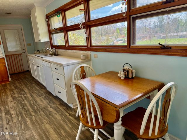 408 Forest Hills Drive, Kingsport, TN 37663