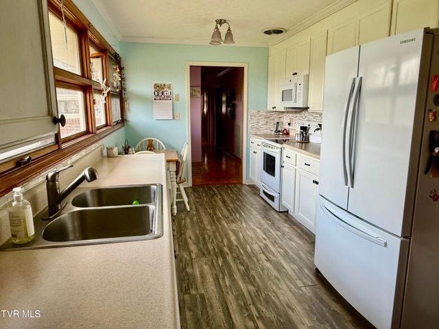 408 Forest Hills Drive, Kingsport, TN 37663