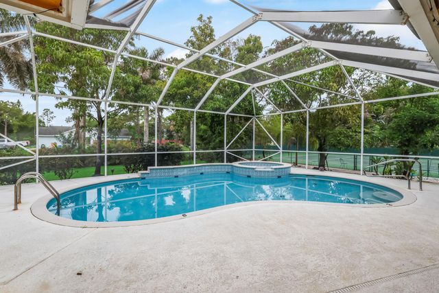 8023 N 120th Ave Avenue N, The Acreage, FL 33412