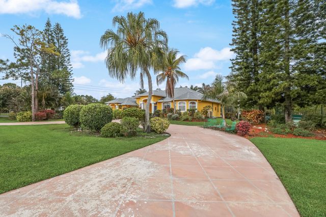 8023 N 120th Ave Avenue N, The Acreage, FL 33412