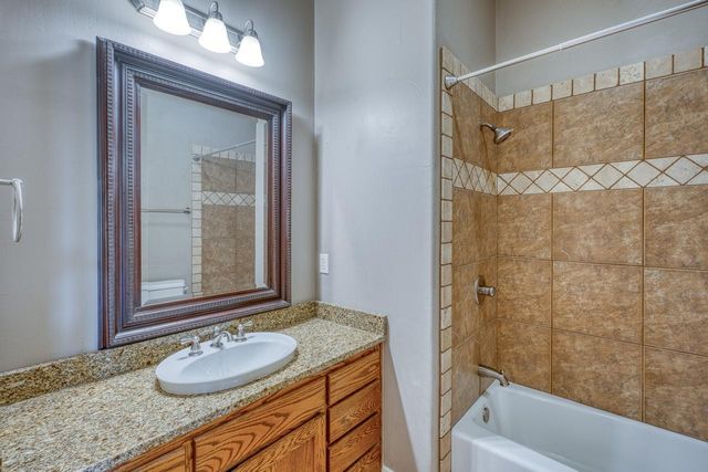 129 Hi Valley TRL A, Horseshoe Bay, TX 78657