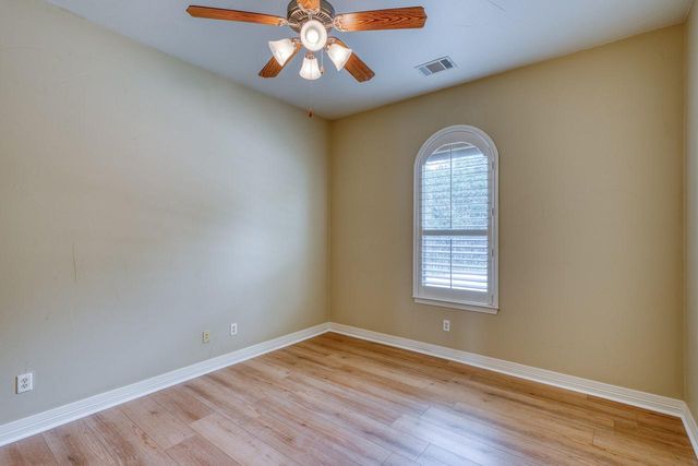 129 Hi Valley TRL A, Horseshoe Bay, TX 78657