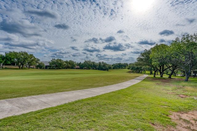 129 Hi Valley TRL A, Horseshoe Bay, TX 78657