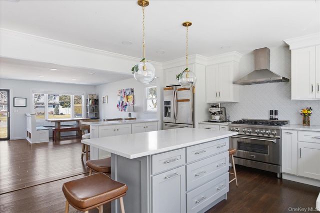 245 Norma Avenue, West Islip, NY 11795