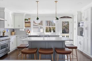 245 Norma Avenue, West Islip, NY 11795