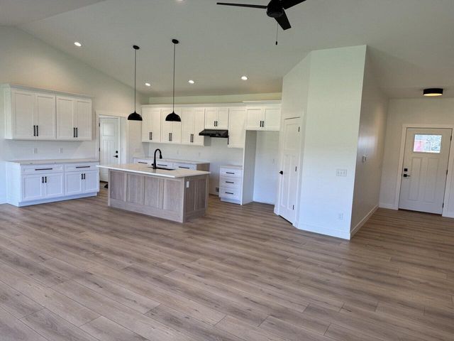 1341 Annapolis DRIVE, Holmen, WI 54636