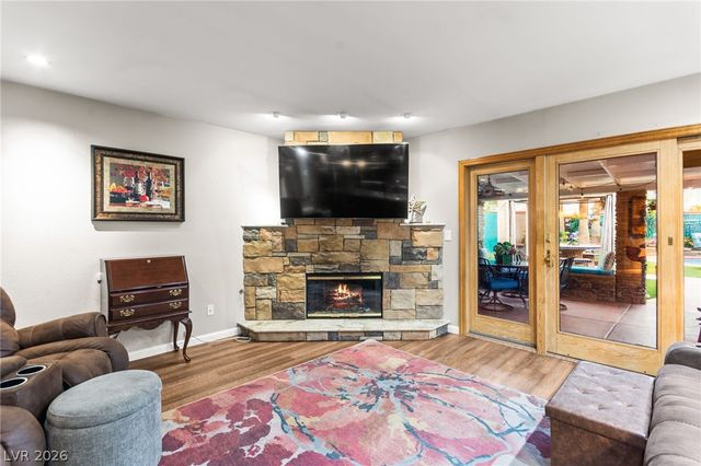 2710 Knightsbridge Road, Henderson, NV 89074