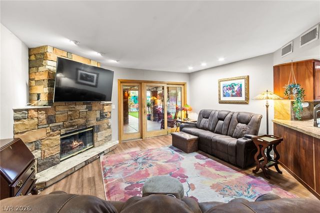 2710 Knightsbridge Road, Henderson, NV 89074