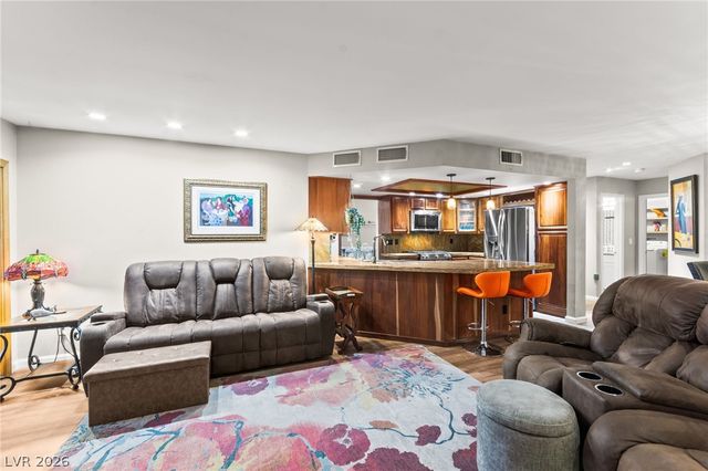 2710 Knightsbridge Road, Henderson, NV 89074
