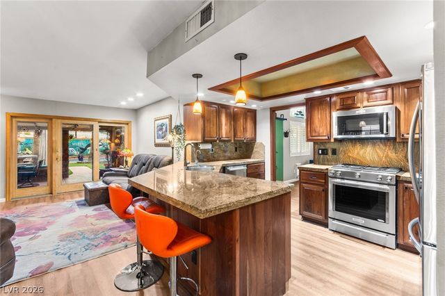 2710 Knightsbridge Road, Henderson, NV 89074