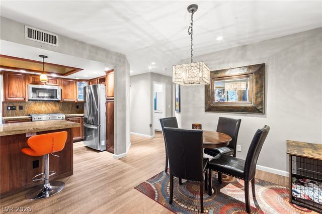 2710 Knightsbridge Road, Henderson, NV 89074