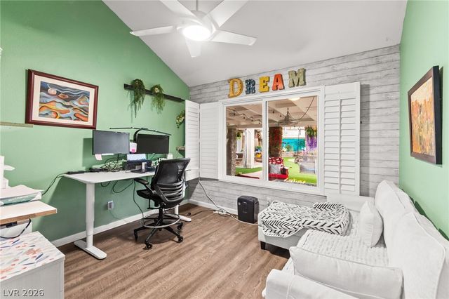 2710 Knightsbridge Road, Henderson, NV 89074
