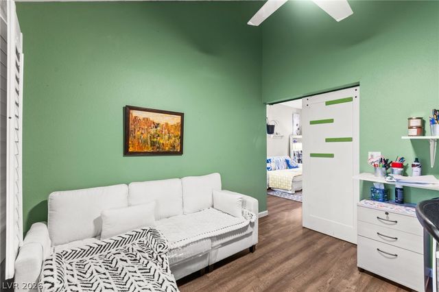 2710 Knightsbridge Road, Henderson, NV 89074