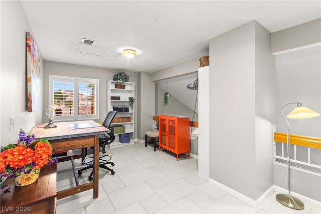 2710 Knightsbridge Road, Henderson, NV 89074