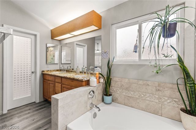 2710 Knightsbridge Road, Henderson, NV 89074