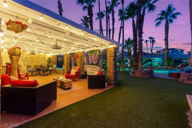 2710 Knightsbridge Road, Henderson, NV 89074