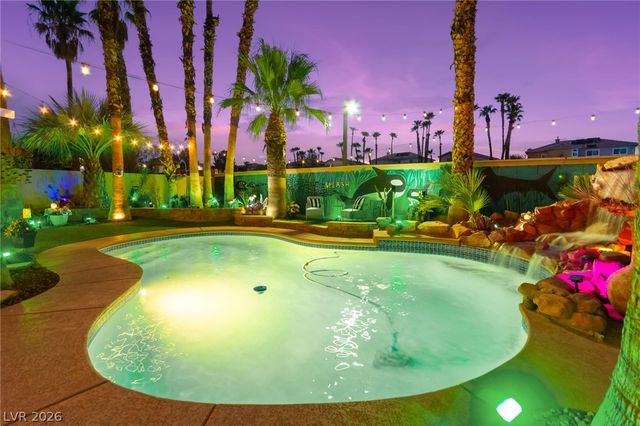 2710 Knightsbridge Road, Henderson, NV 89074