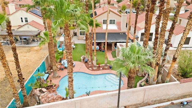 2710 Knightsbridge Road, Henderson, NV 89074