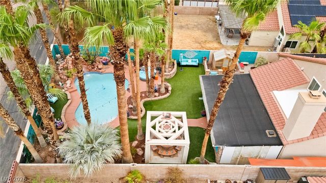 2710 Knightsbridge Road, Henderson, NV 89074