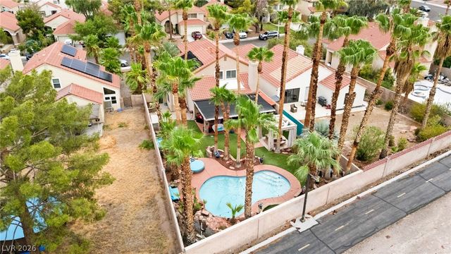 2710 Knightsbridge Road, Henderson, NV 89074