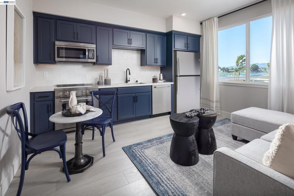 Image 5 of property listing at 2178 Barnes Wharf Lane, Alameda, CA 94501