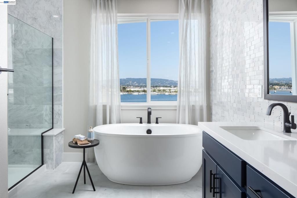 Image 7 of property listing at 2178 Barnes Wharf Lane, Alameda, CA 94501