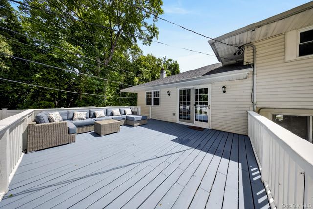 6 Holly Lane, Jericho, NY 11753