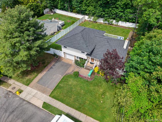 6 Holly Lane, Jericho, NY 11753