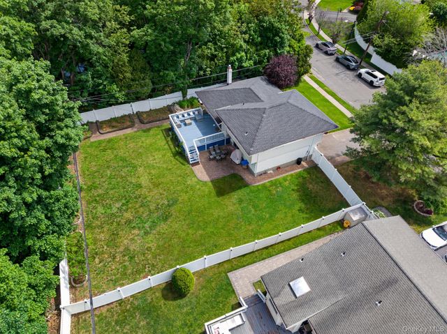 6 Holly Lane, Jericho, NY 11753