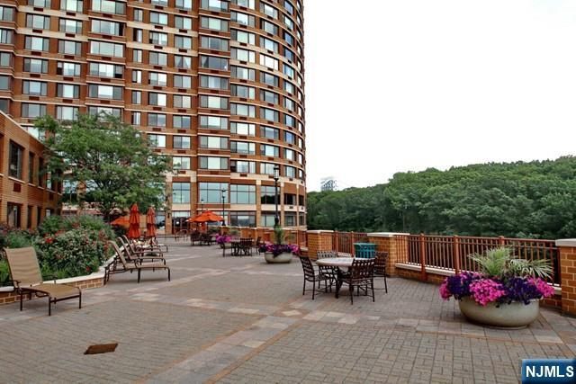 100 Old Palisade Road 1411, Fort Lee, NJ 07024