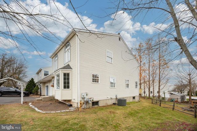 405 NAVAJO DR, Royersford, PA 19468