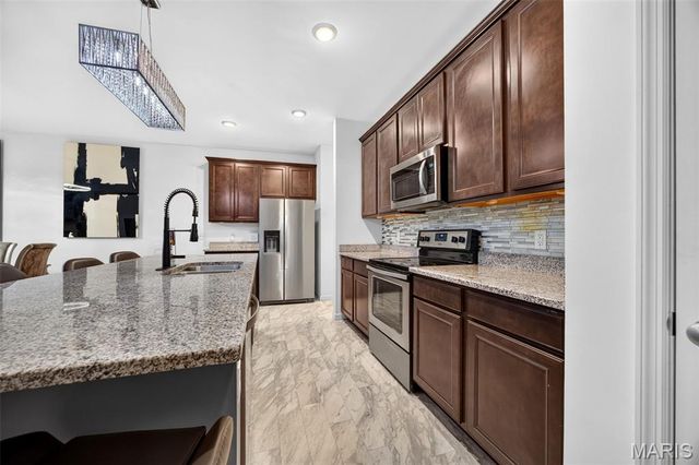 206 Partinico Place, St Peters, MO 63376